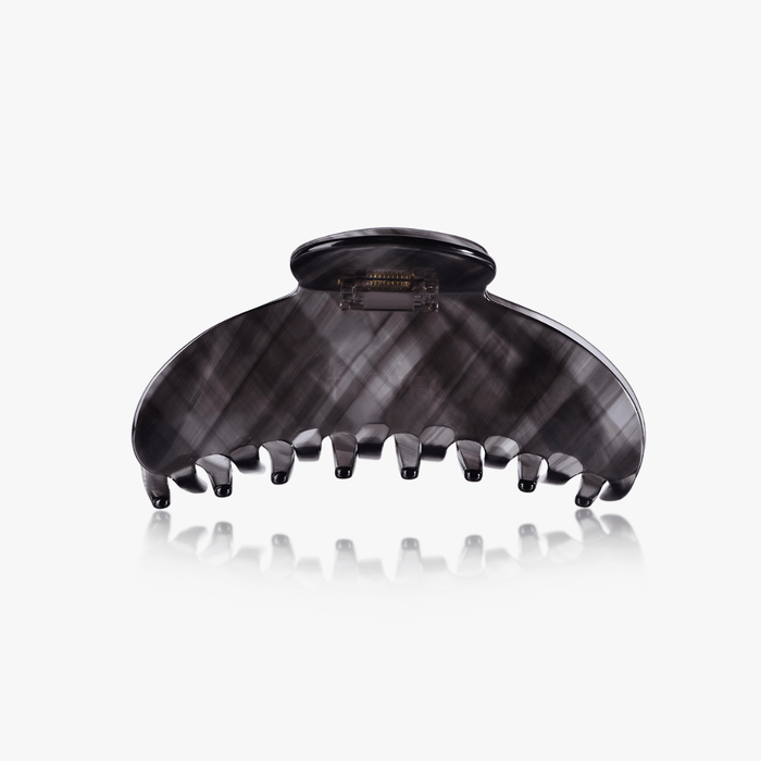 Amelia Claw Clip in Onyx (2 Sizes) - Flaire & Co.