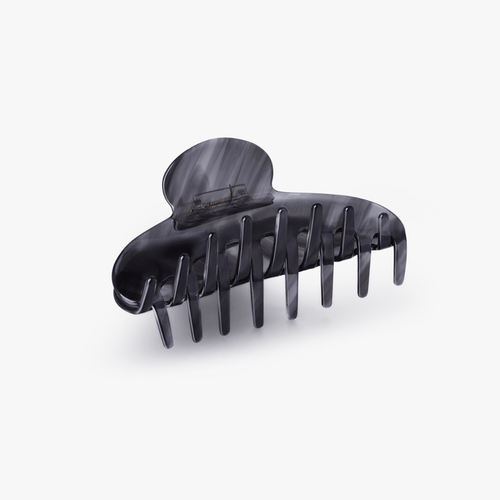 Amelia Claw Clip in Onyx (2 Sizes) - Flaire & Co.
