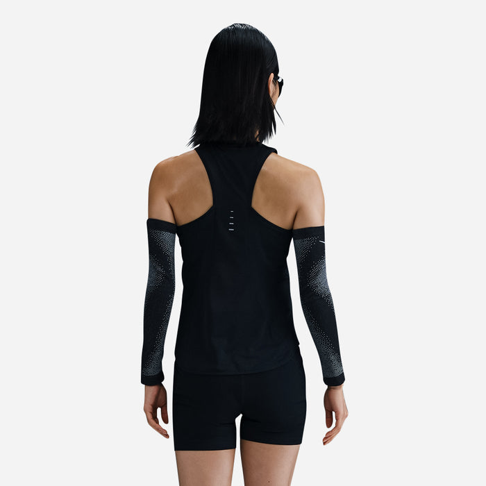 Áo Ba Lỗ Nữ Nike Swift Dri-Fit - Đen - Supersports Vietnam