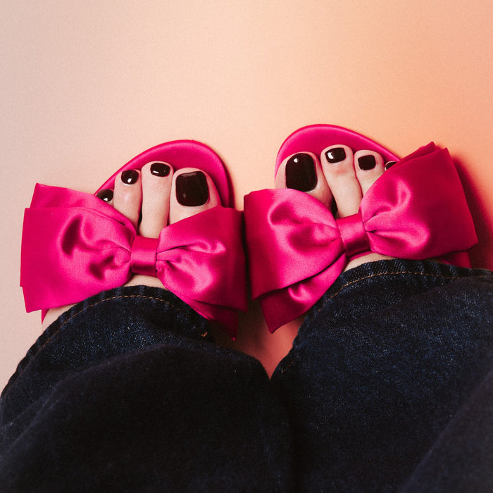 bruine tenen gellak stickers roze schoenen