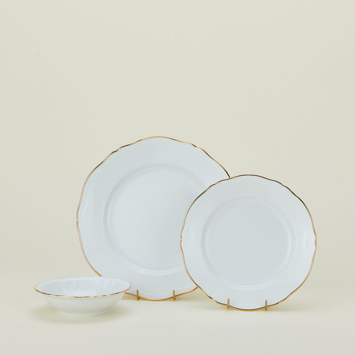 Ginori dinner plate dessert plate and fruit bowl in white