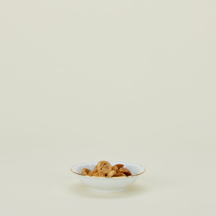 Ginori fruit bowl in white with walnuts