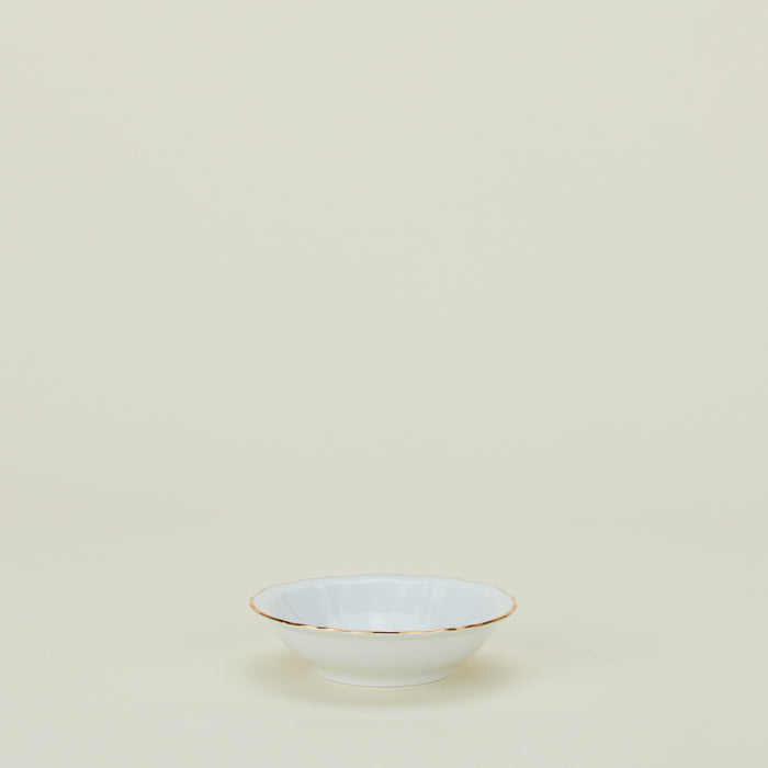 Ginori fruit bowl in white with gold rim