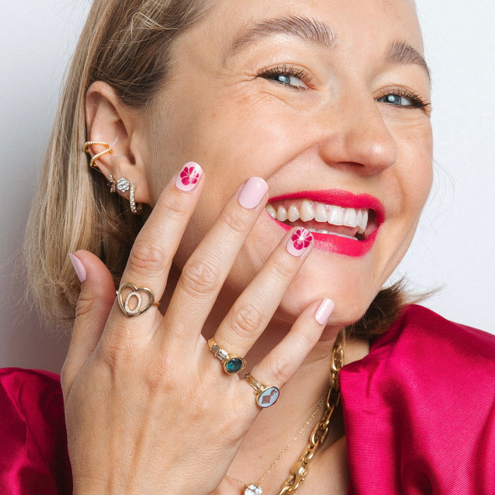 Dahlia by Carolien Spoor Maniac gellak stickers manicure nail art pink smile