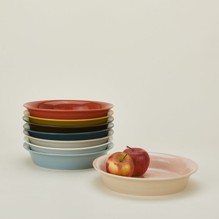Essential pie dish in various colors