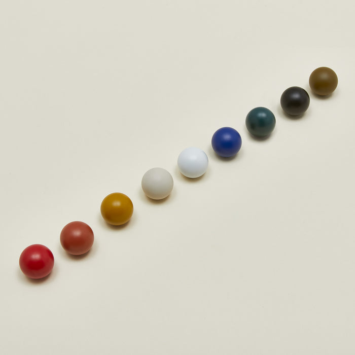 Large knobs in a variety of colors.