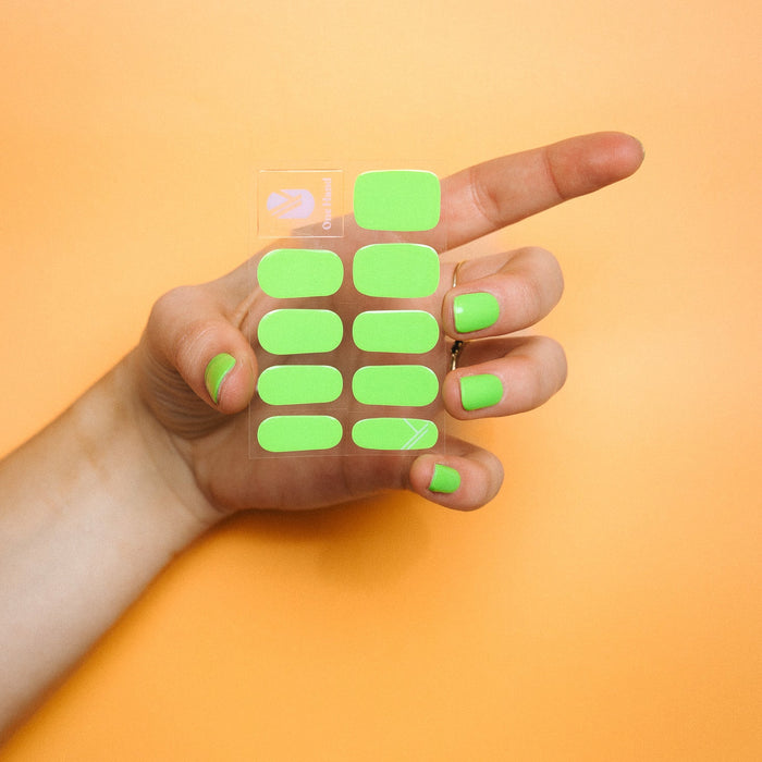 Georgia Green Maniac Nails Gellak Stickers Manicure 1 Sheet Orange Background