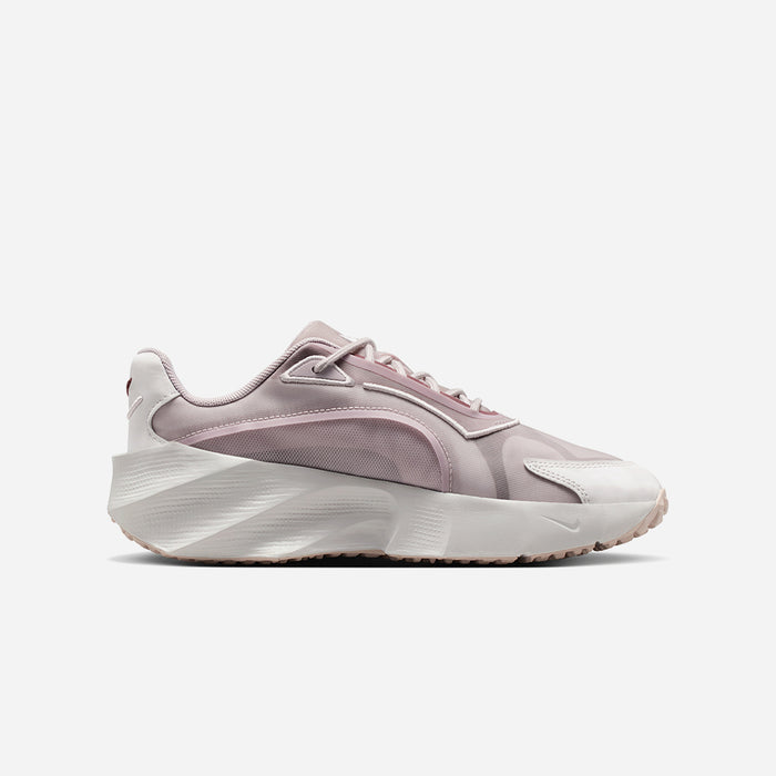 Giày Sneaker Nữ Nike Aura Edge - Hồng - Supersports Vietnam