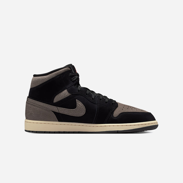 Giày Sneaker Nam Nike Air Jordan 1 Mid Se - Nâu - Supersports Vietnam