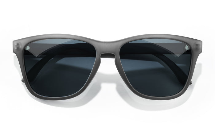 PROD_SUN_MHL_BK sunski mini headland grey black front angle