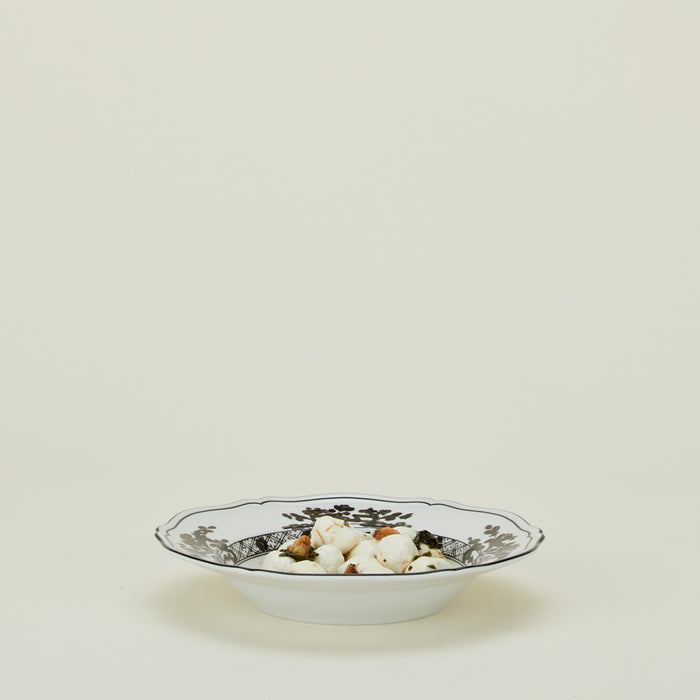 Ginori soup plate in albus with mozzarella