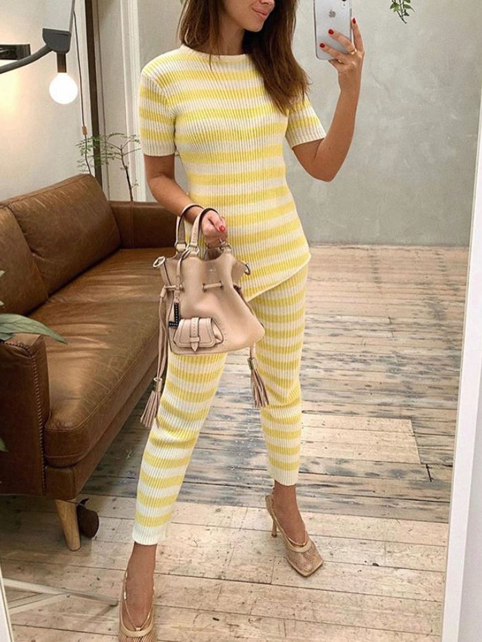 Round neck short sleeve striped printed knitted suit