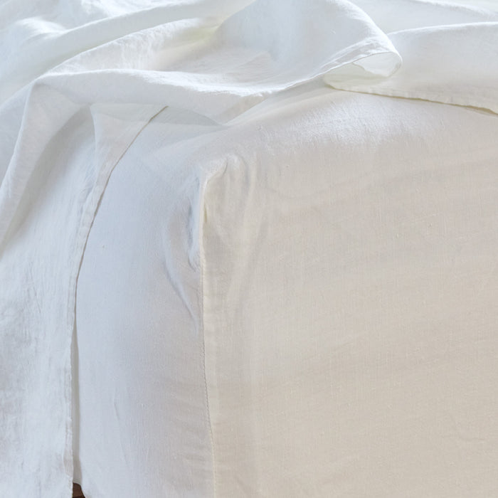 Simple linen bedding in white