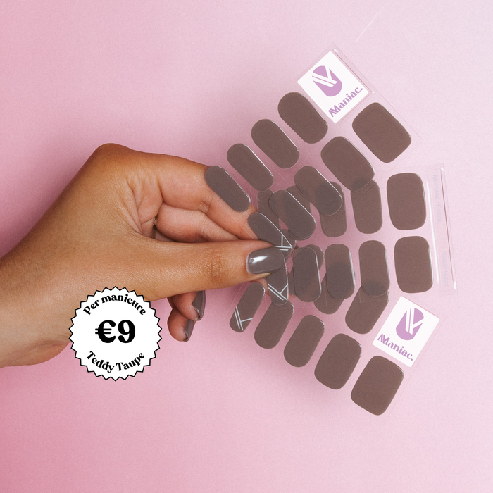 Teddy Taupe - Maniac gel nail stickers