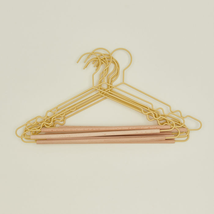 Top hangers in butter