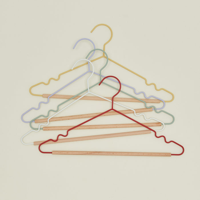 Top hangers in various colors