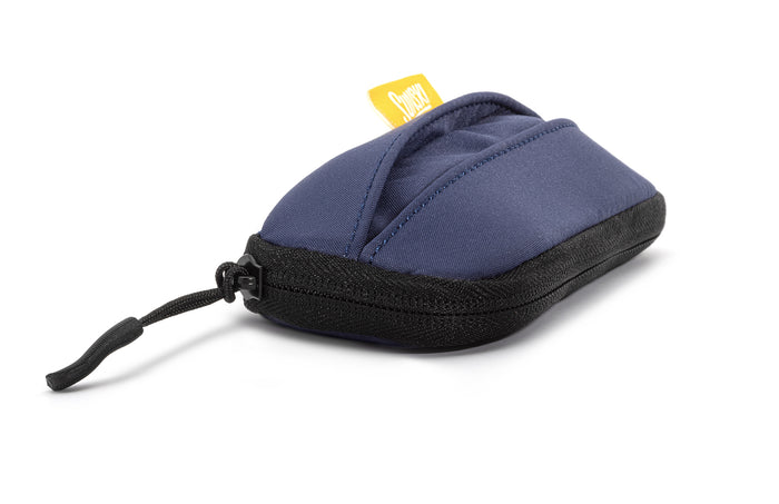 PROD_ACC_CA_ALP sunski zipper case navy laying down expanded